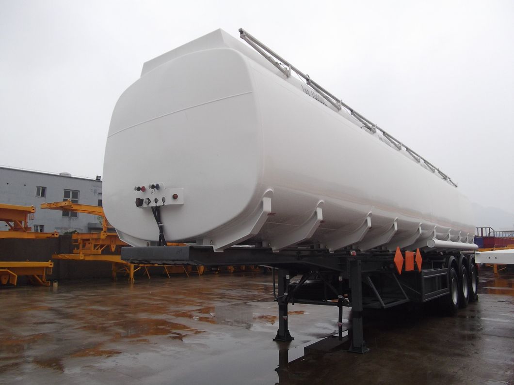 35000L 3axle Fuel Tanker Semitrailer (SM-168)