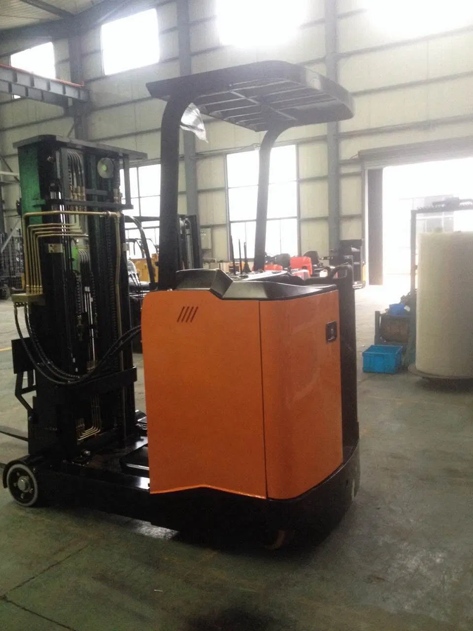 8m Electric Reach Forklift with USA Curtis Electric Controller