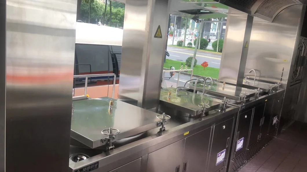 Cusomized Dongfeng Outdoor Police Mobile Kitchen Food Trucks
