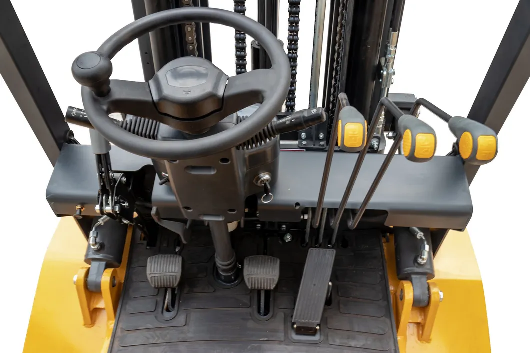 Four Wheel Mini Warehouse 4000kg Diesel Forklift Truck