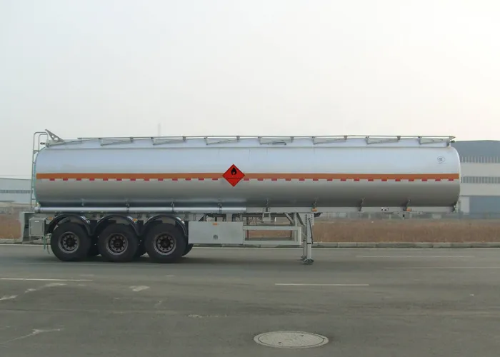 High Quality New Model 3 Axles 40000 Liters 42000 Liters 45000 Liters Diesel Tank Oil Fuel Tank Trailer