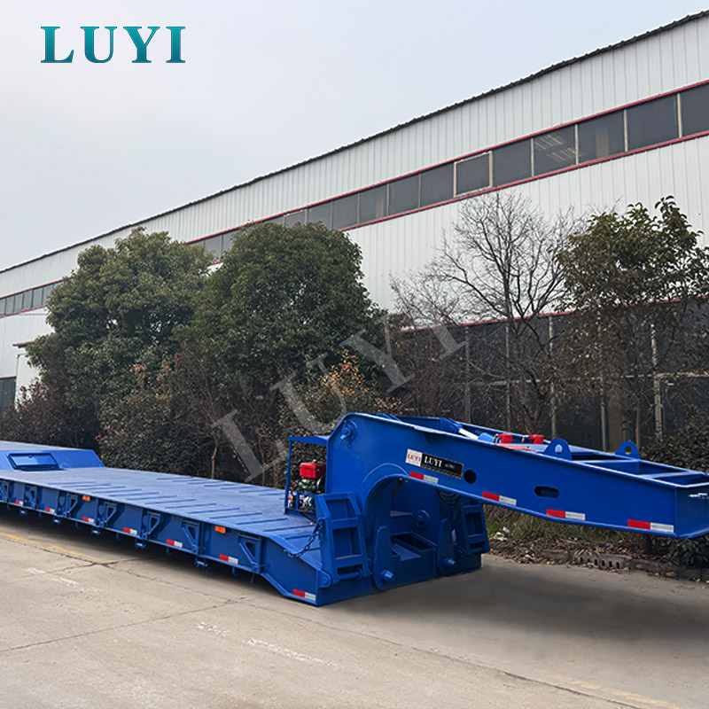 4-axle Gooseneck Low-bed Transport Truck