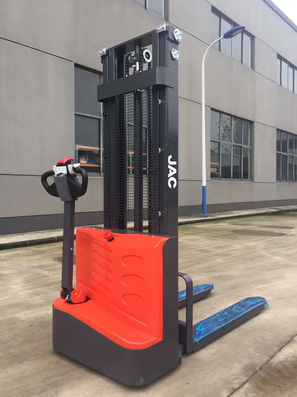 JAC 1.5 Ton Walking Electric Pallet Truck / Cdd15j/ Electric Stacker/Economic Type