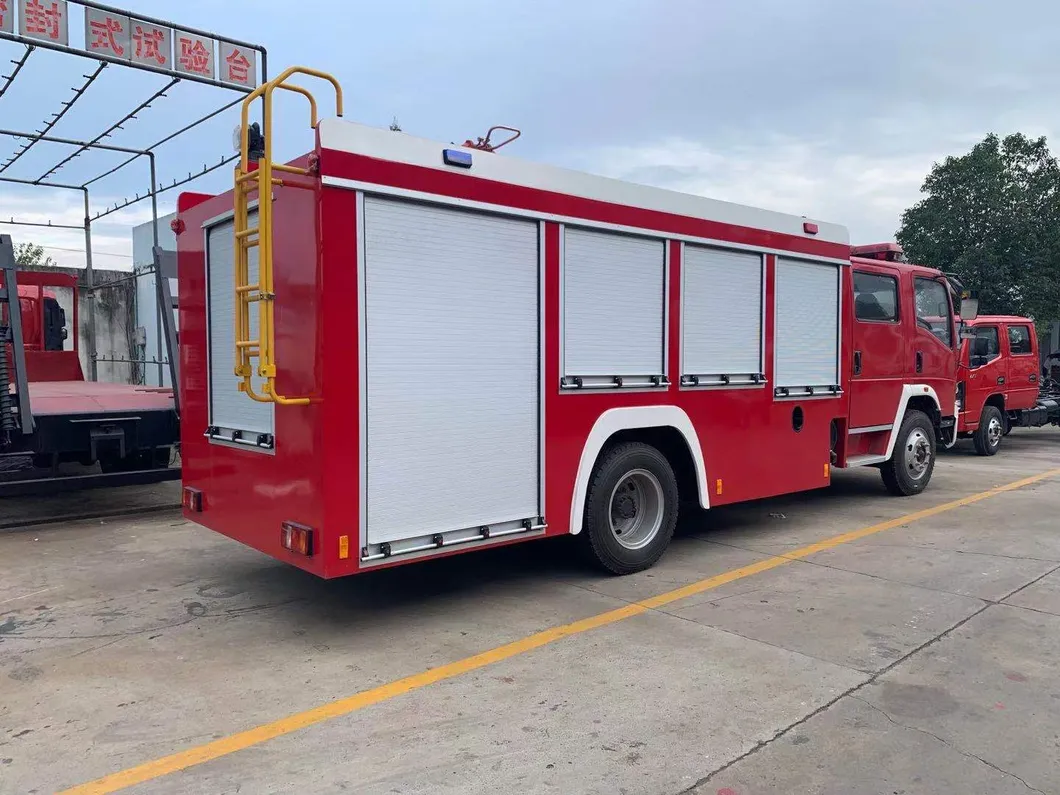 Sino Truck HOWO 5000L Water Tank with Foam Fire Rescue Truck for Africa Market