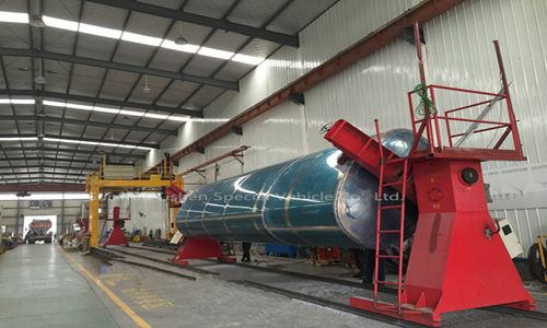 Tri-Axle 40cbm Tank Semi Trailer for Edible Oil Delivery