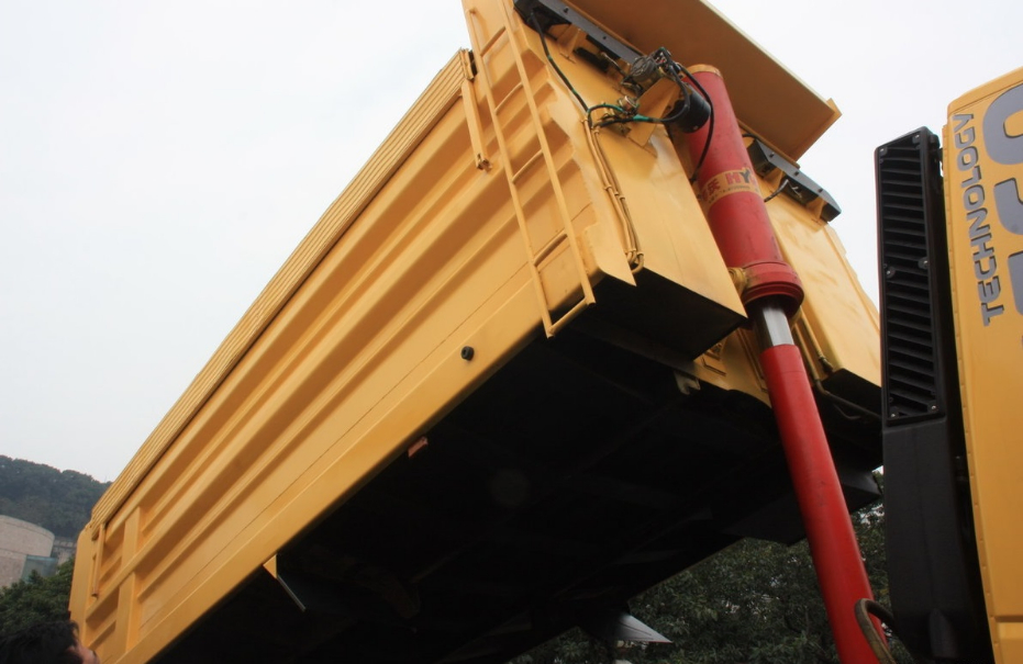 Waste Collector Compressed Refuse Garbage Truck